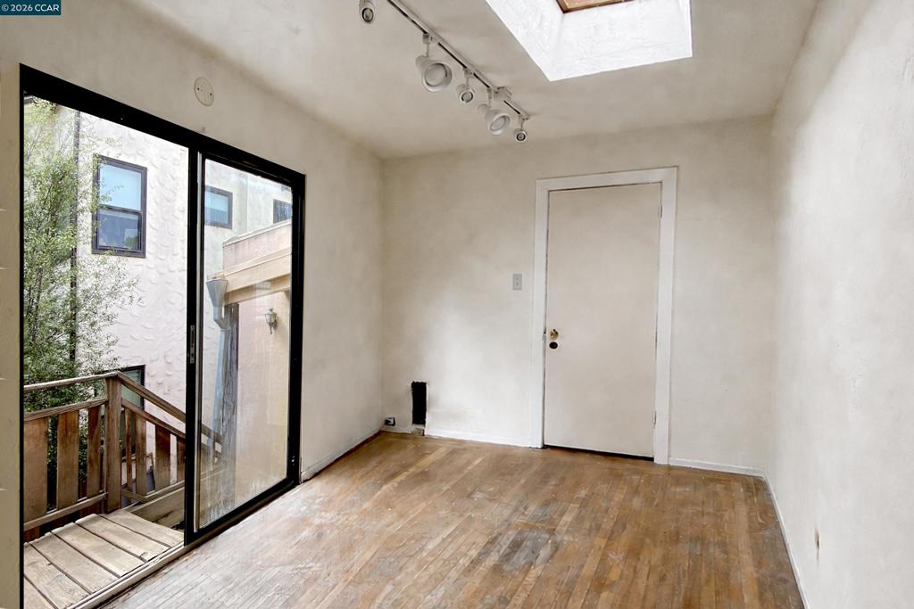 411 Kains Ave. Property Photo 15