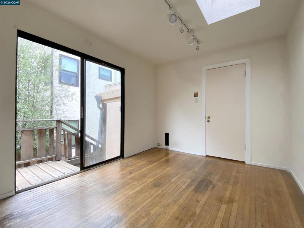 411 Kains Ave. Property Photo 16