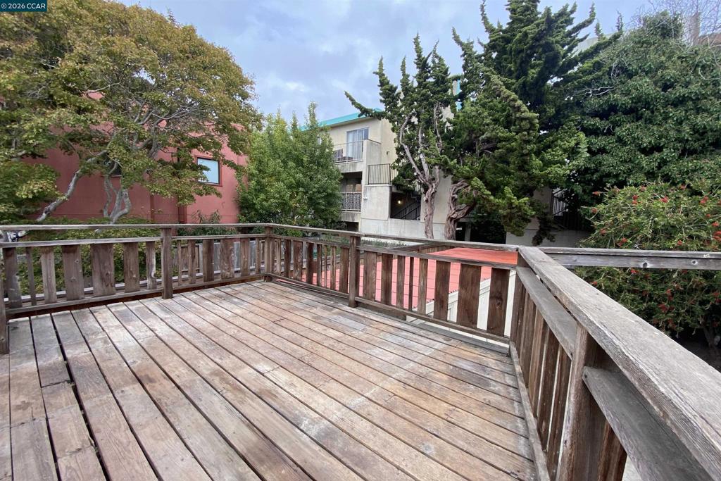 411 Kains Ave. Property Photo 19