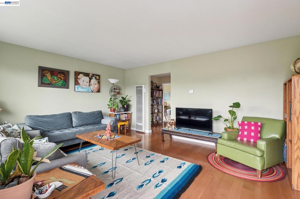 3054 Bona St D Property Photo 1