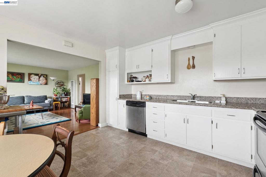 3054 Bona St D Property Photo 11