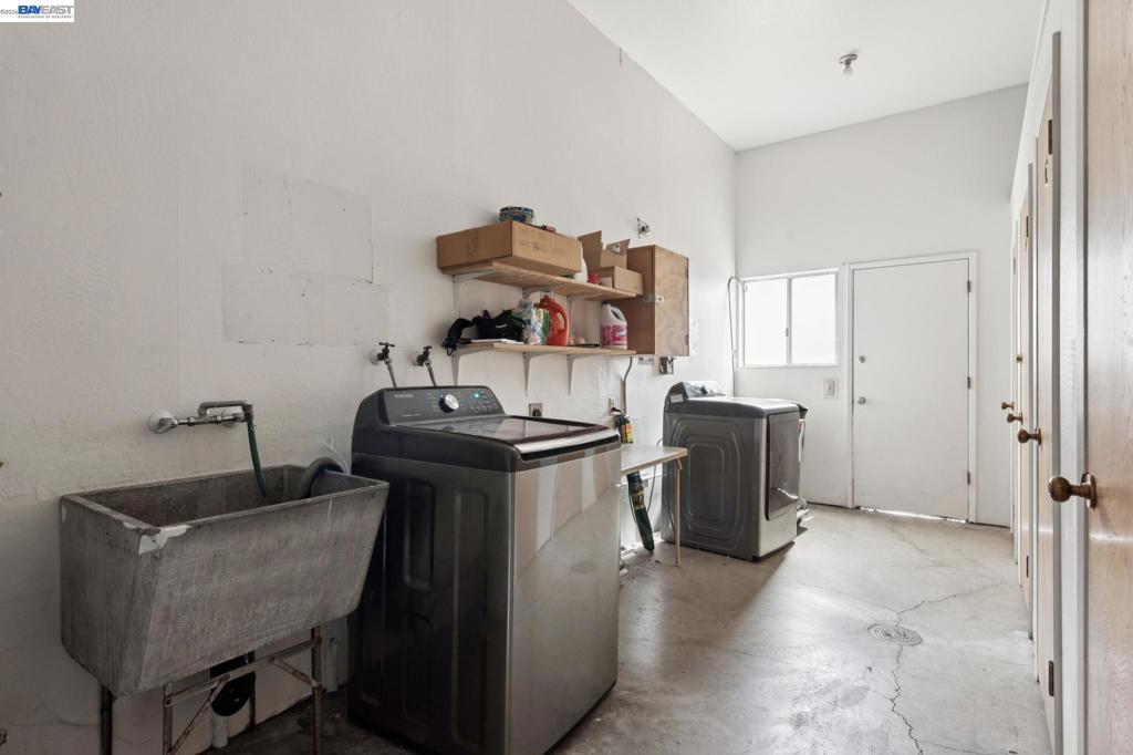 3054 Bona St D Property Photo 24