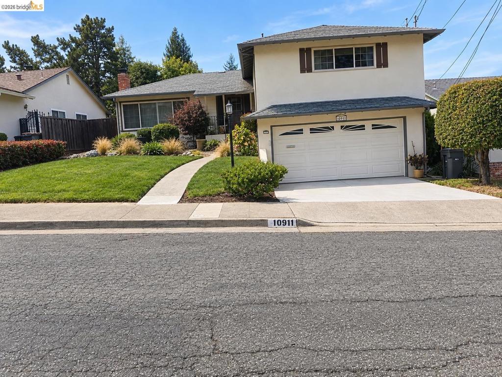 10911 Cotter St Property Photo 1