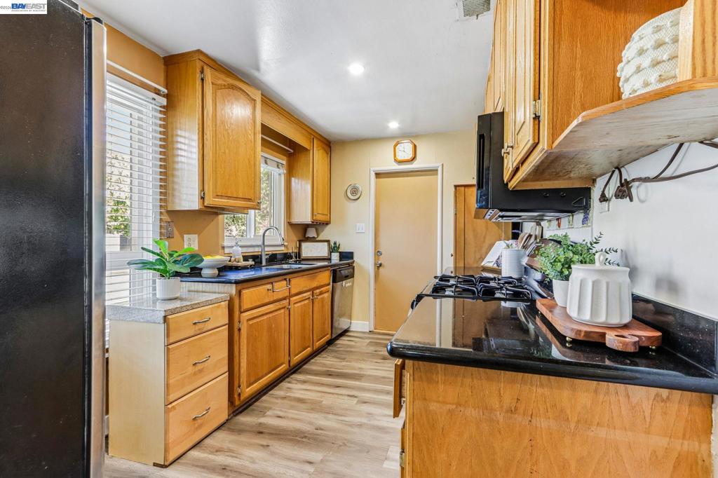 360 N I St Property Photo 11