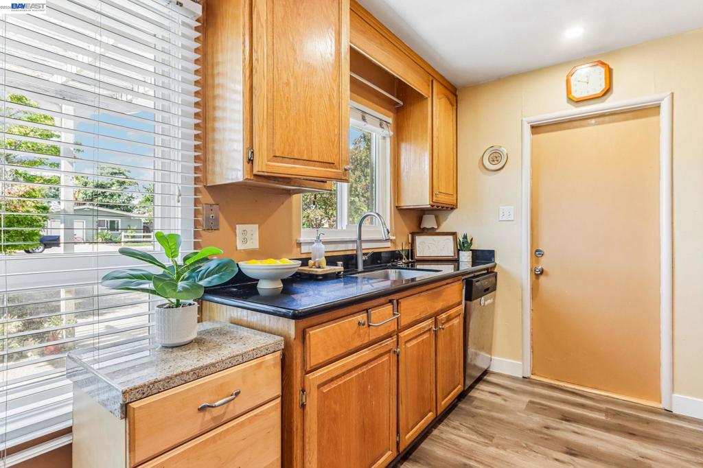360 N I St Property Photo 13