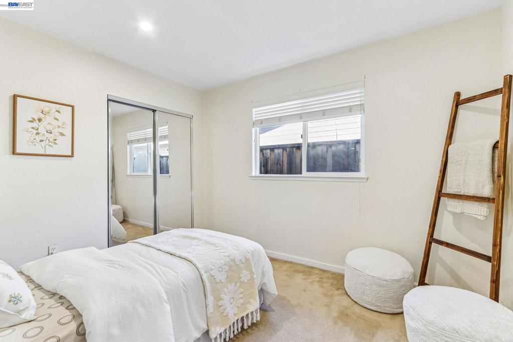 360 N I St Property Photo 16
