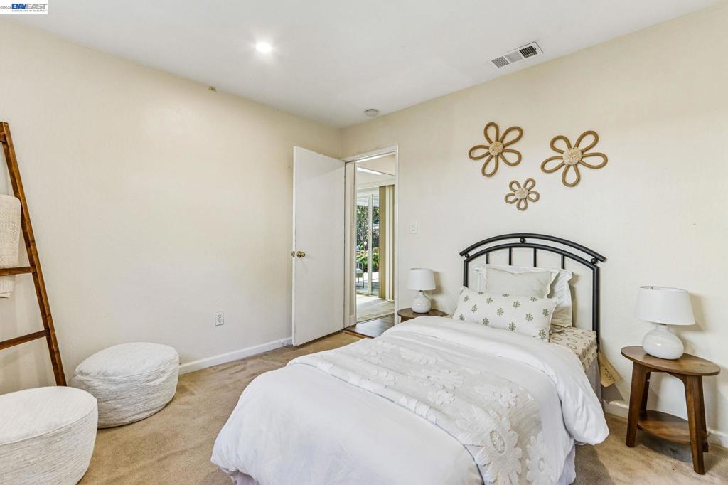 360 N I St Property Photo 17