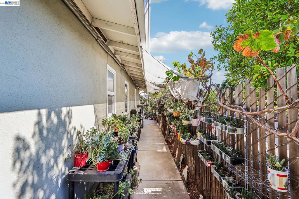 360 N I St Property Photo 45