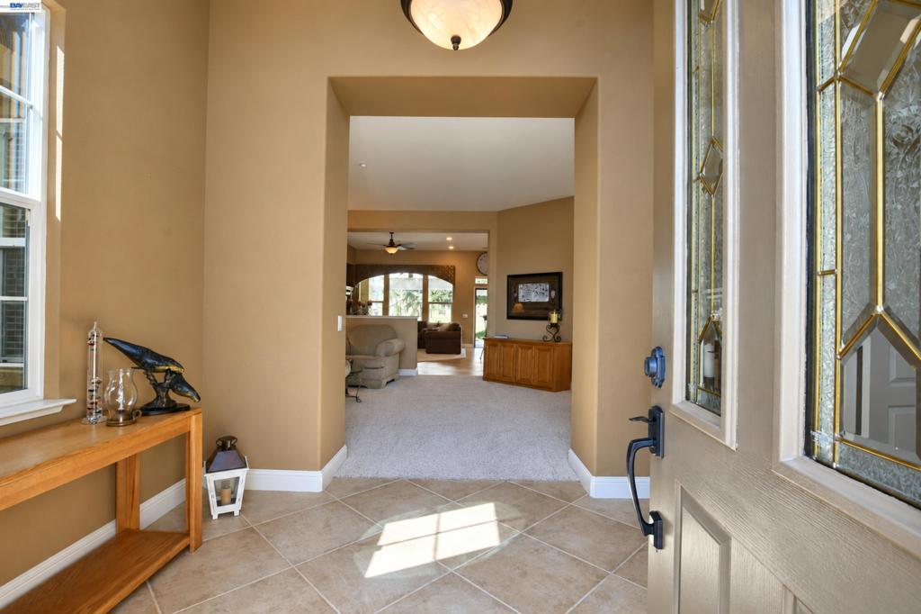 1117 Burghley Ln Property Photo 5