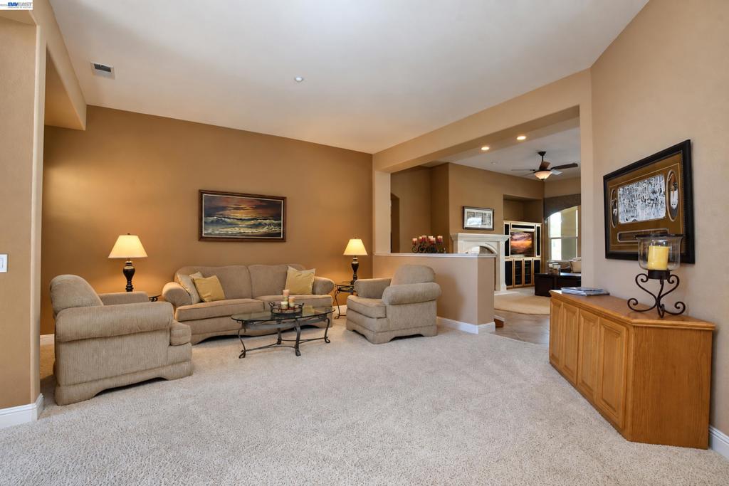 1117 Burghley Ln Property Photo 7