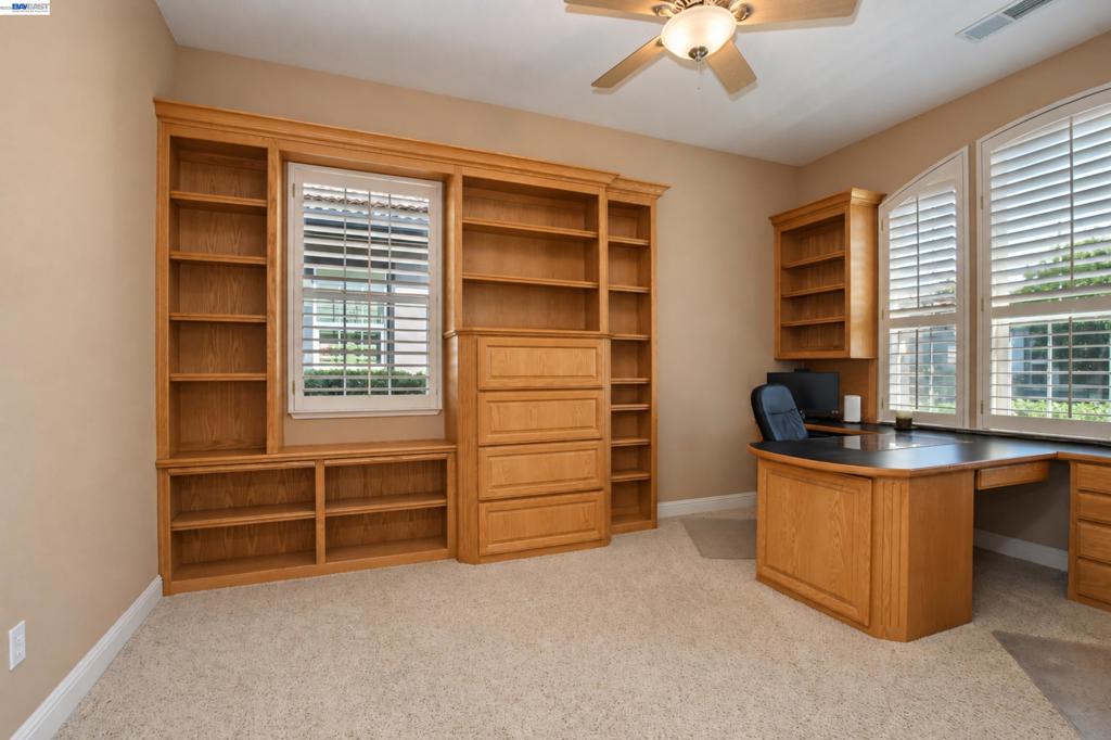 1117 Burghley Ln Property Photo 9