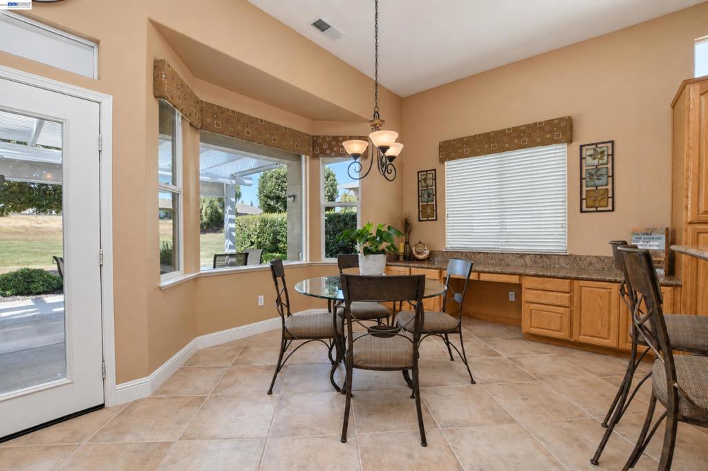 1117 Burghley Ln Property Photo 14