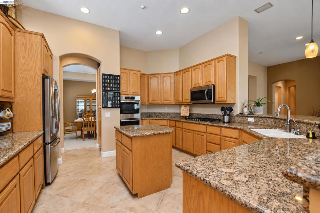 1117 Burghley Ln Property Photo 16