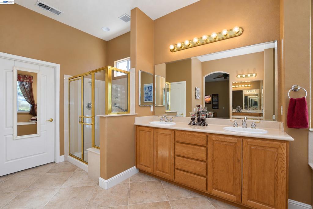 1117 Burghley Ln Property Photo 29