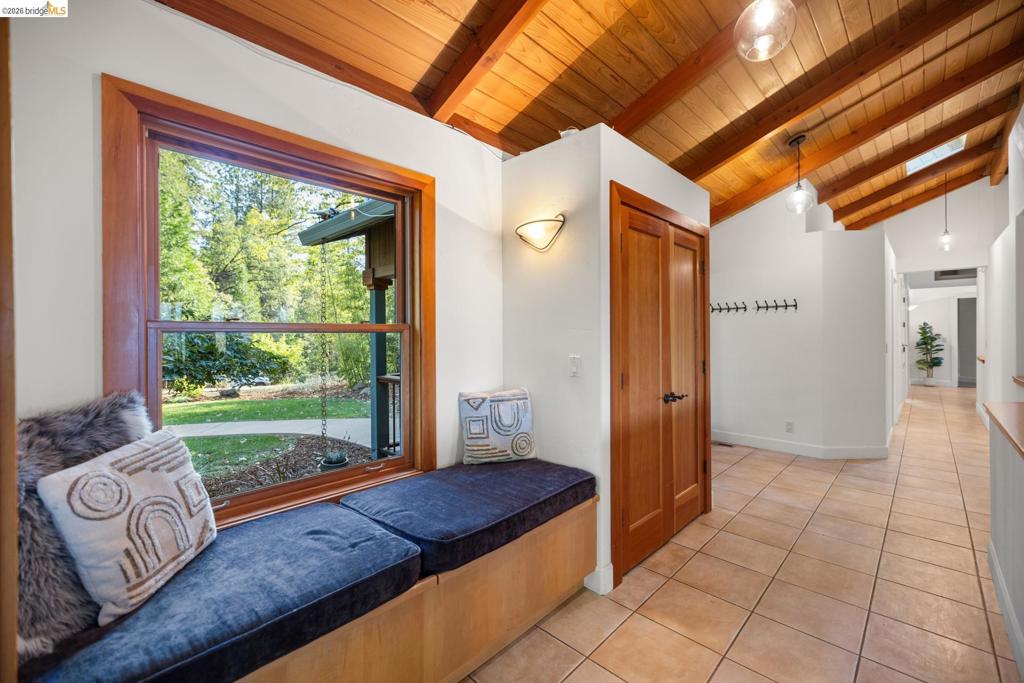 14655 Applewood Ln Property Photo 8