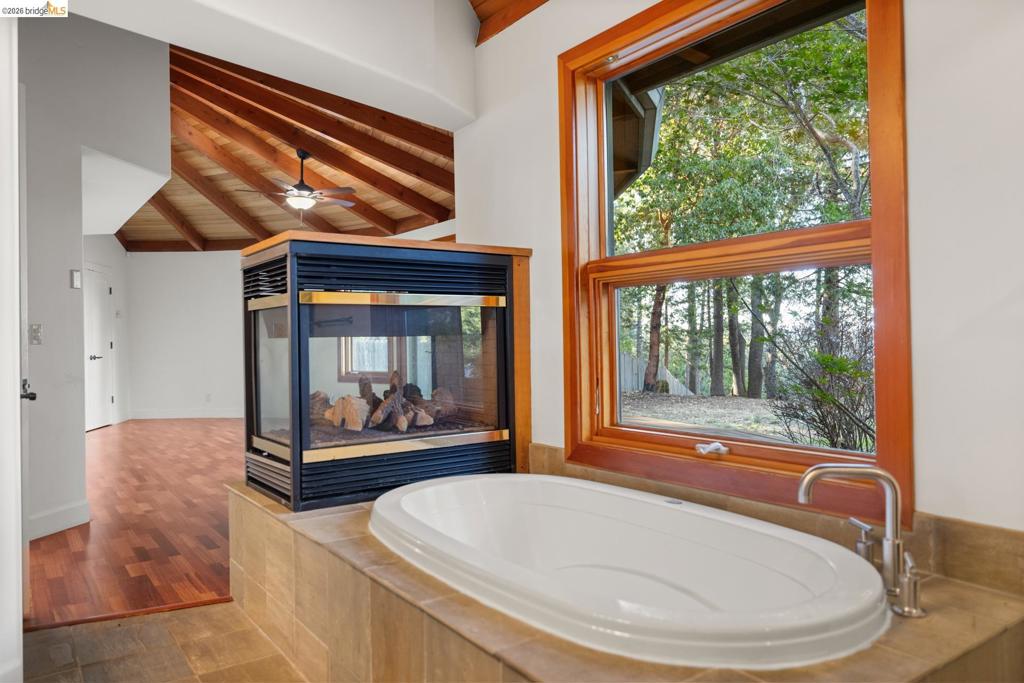 14655 Applewood Ln Property Photo 28