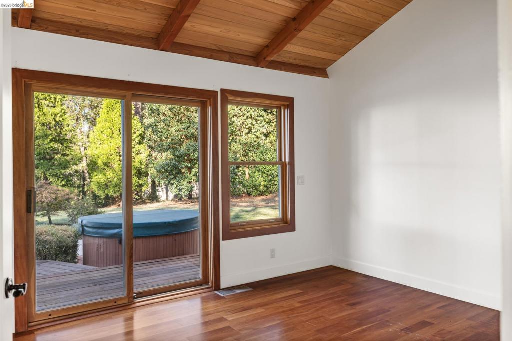 14655 Applewood Ln Property Photo 37