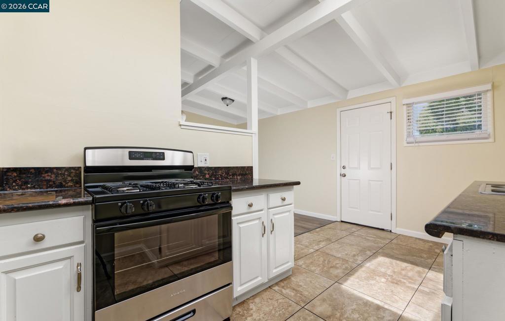223 Los Altos Pl Property Photo 4