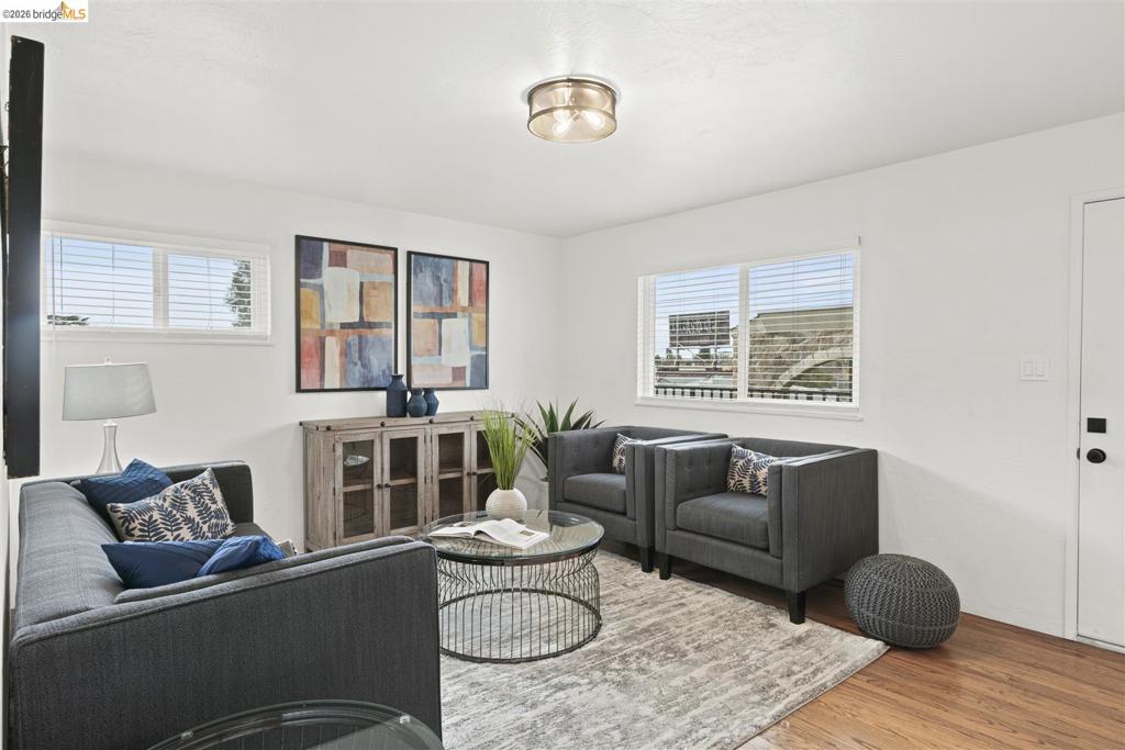 8 Whitmore Pl Property Photo 6