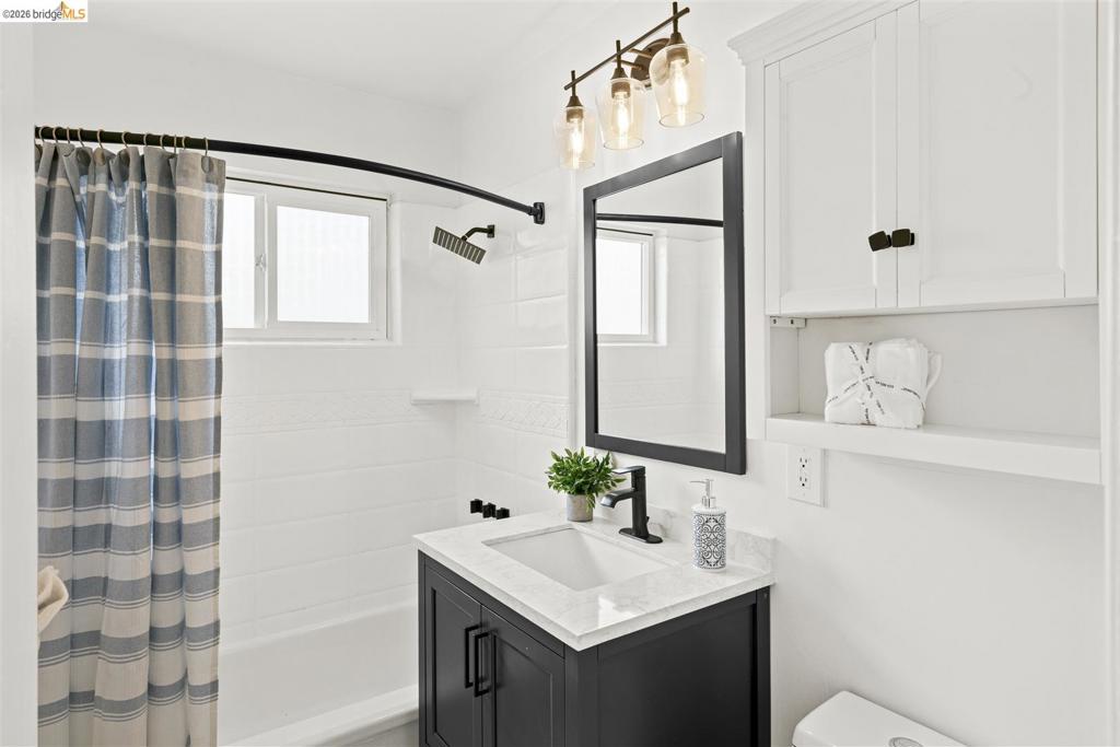 8 Whitmore Pl Property Photo 14