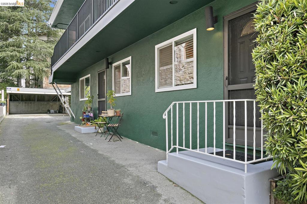 8 Whitmore Pl Property Photo 16