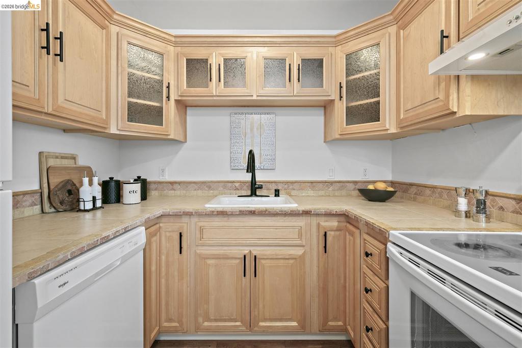 8 Whitmore Pl Property Photo 24