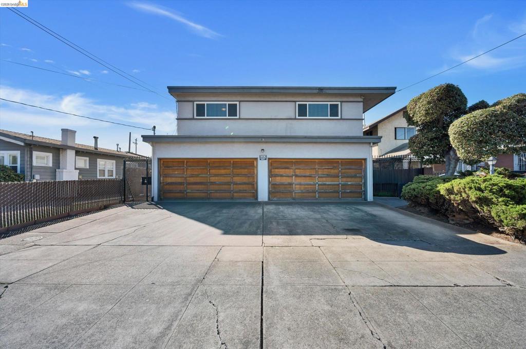 1640 104th Ave Property Photo 1