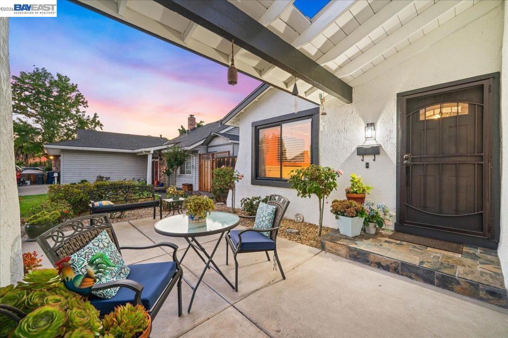 586 Colusa Way Property Photo 38