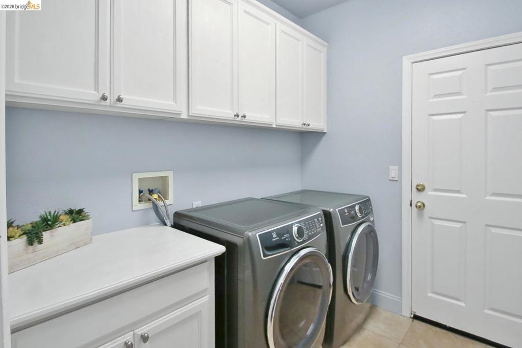 1341 Crescent Drive Property Photo 44