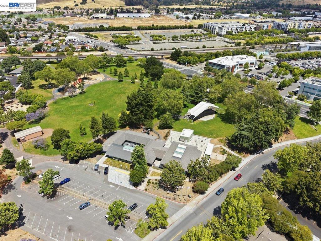 32253 Devonshire Property Photo 91