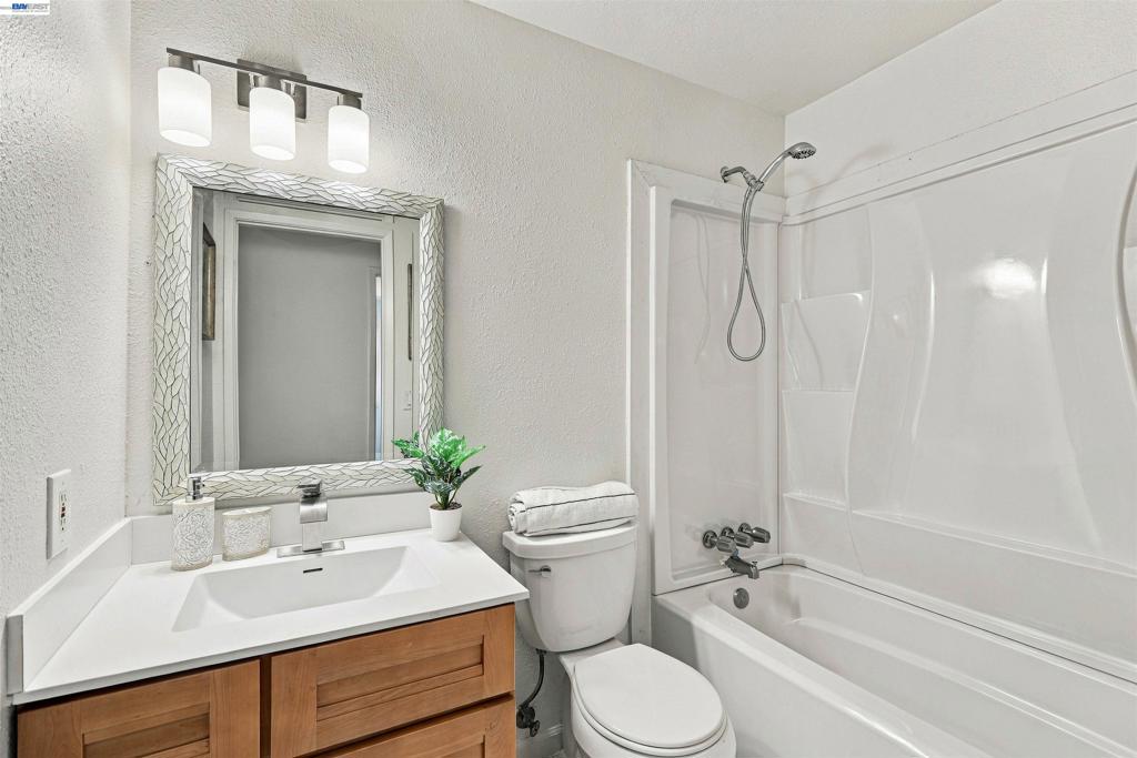 2640 Beecham Property Photo 21