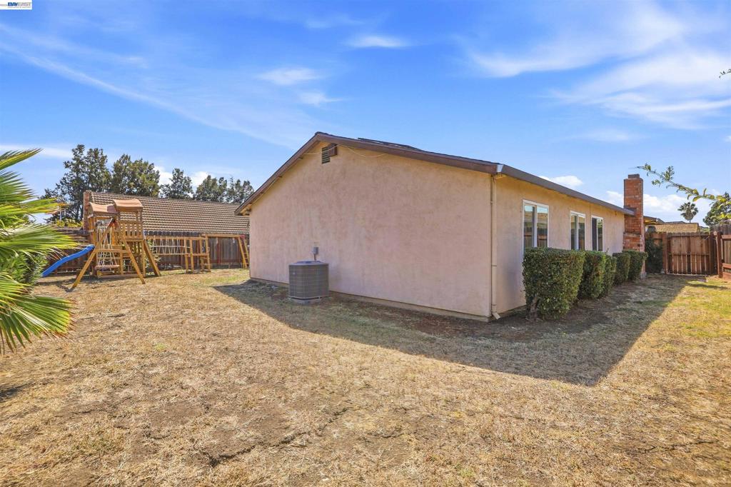 2640 Beecham Property Photo 24