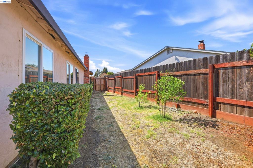 2640 Beecham Property Photo 27