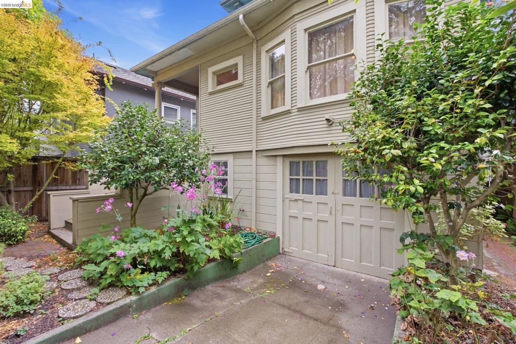 2204 Tenth Street Property Photo 1
