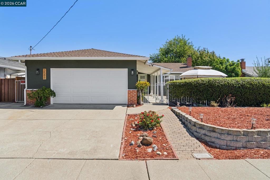 3586 Skylark Dr
