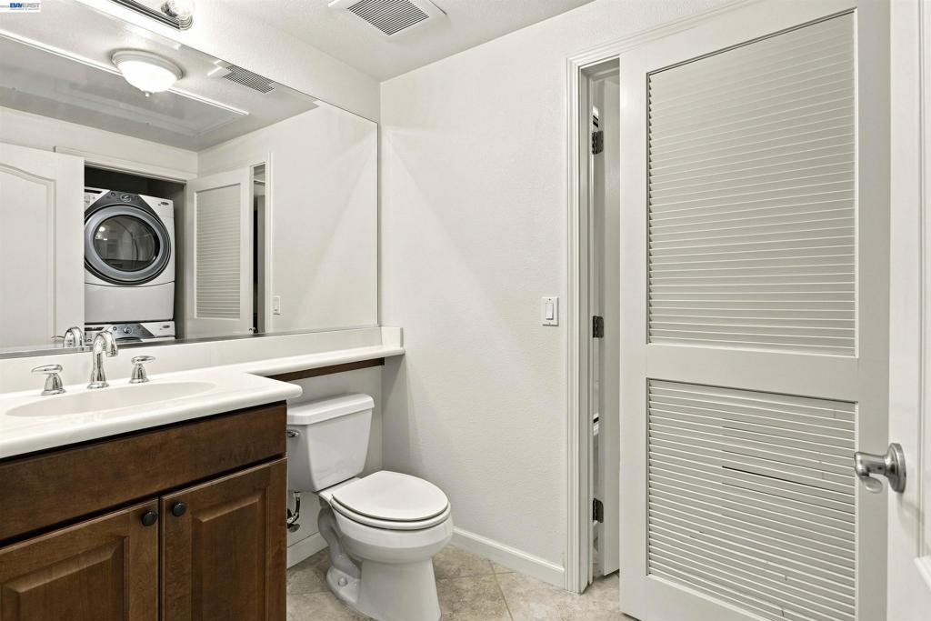 600 S Abel St. 508 Property Photo 16