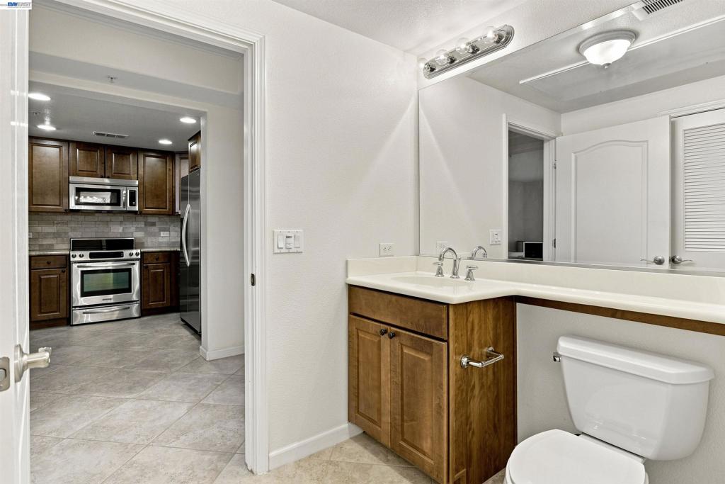 600 S Abel St. 508 Property Photo 17