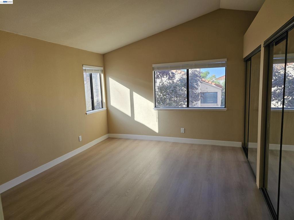 1063 Mepham Dr Property Photo 24