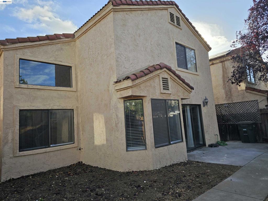 1063 Mepham Dr Property Photo 40