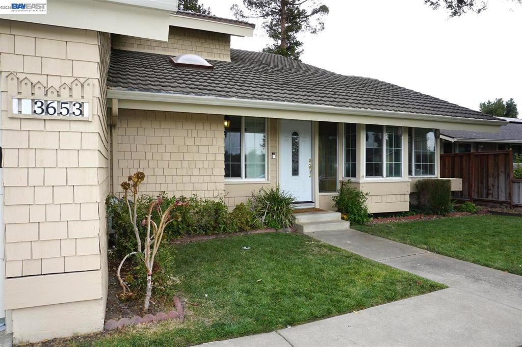 3653 Pimlico Dr Property Photo 4