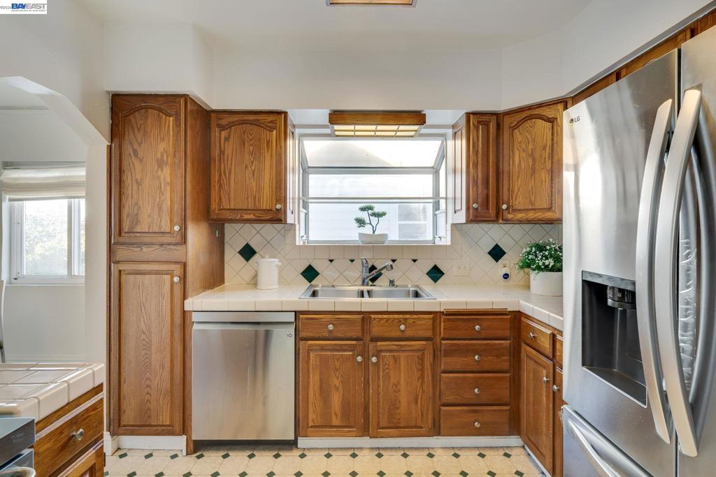 1914 105th Ave Property Photo 15