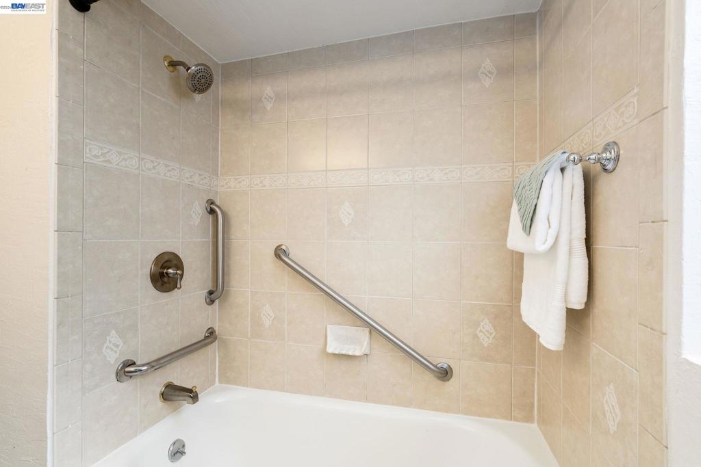 1914 105th Ave Property Photo 30