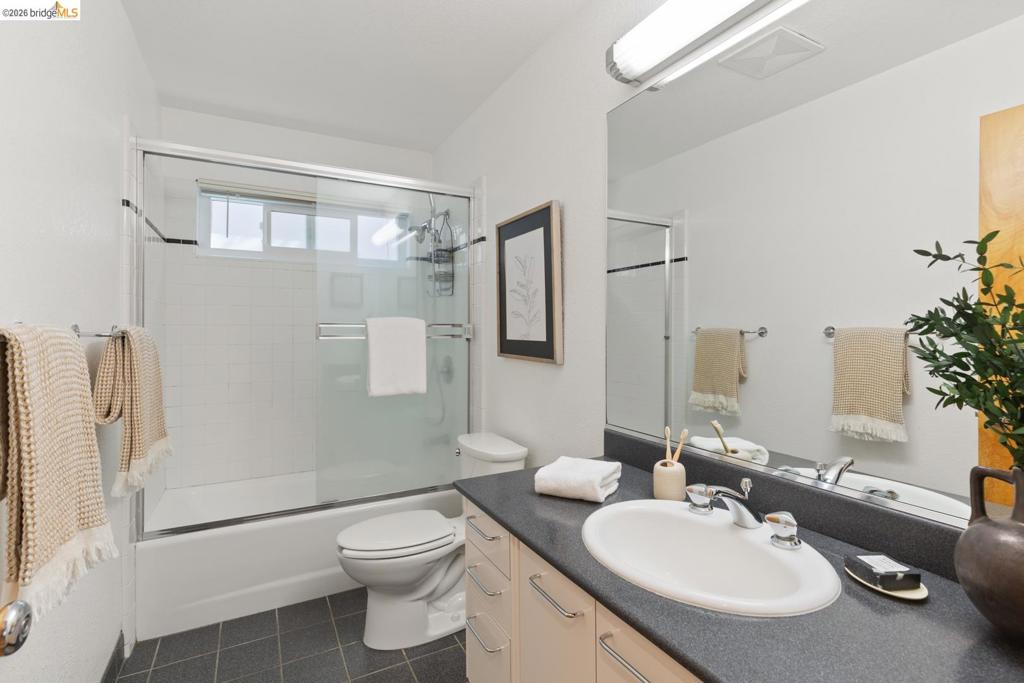 6872 Sherwick Dr Property Photo 21