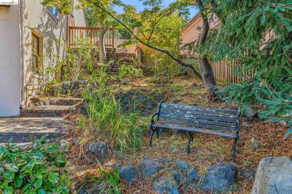1466 Scenic Ave Property Photo 31