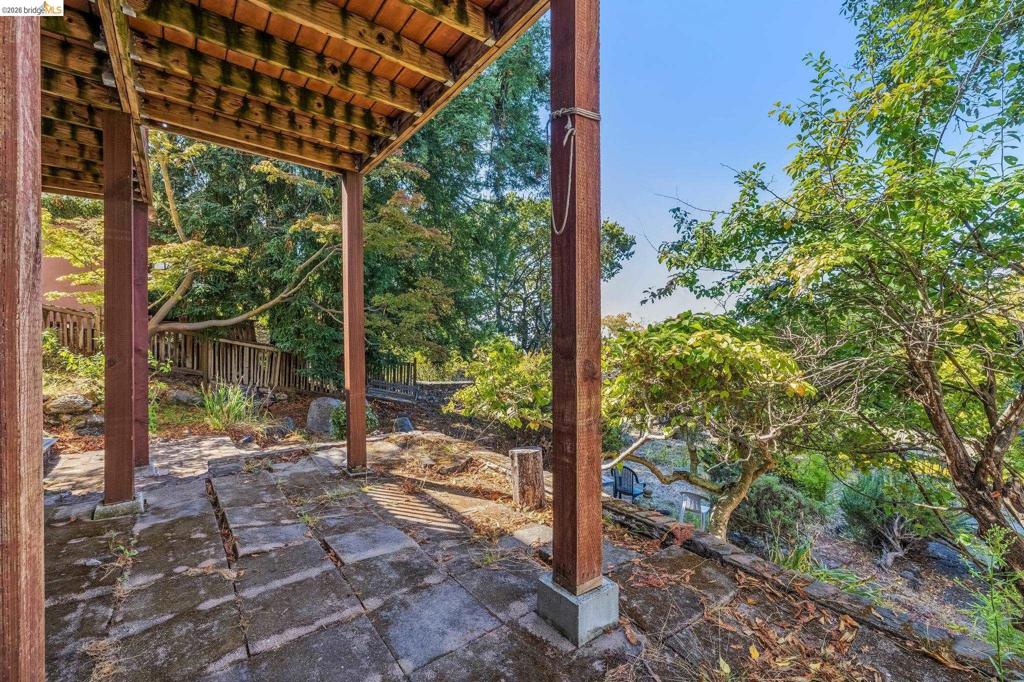 1466 Scenic Ave Property Photo 32