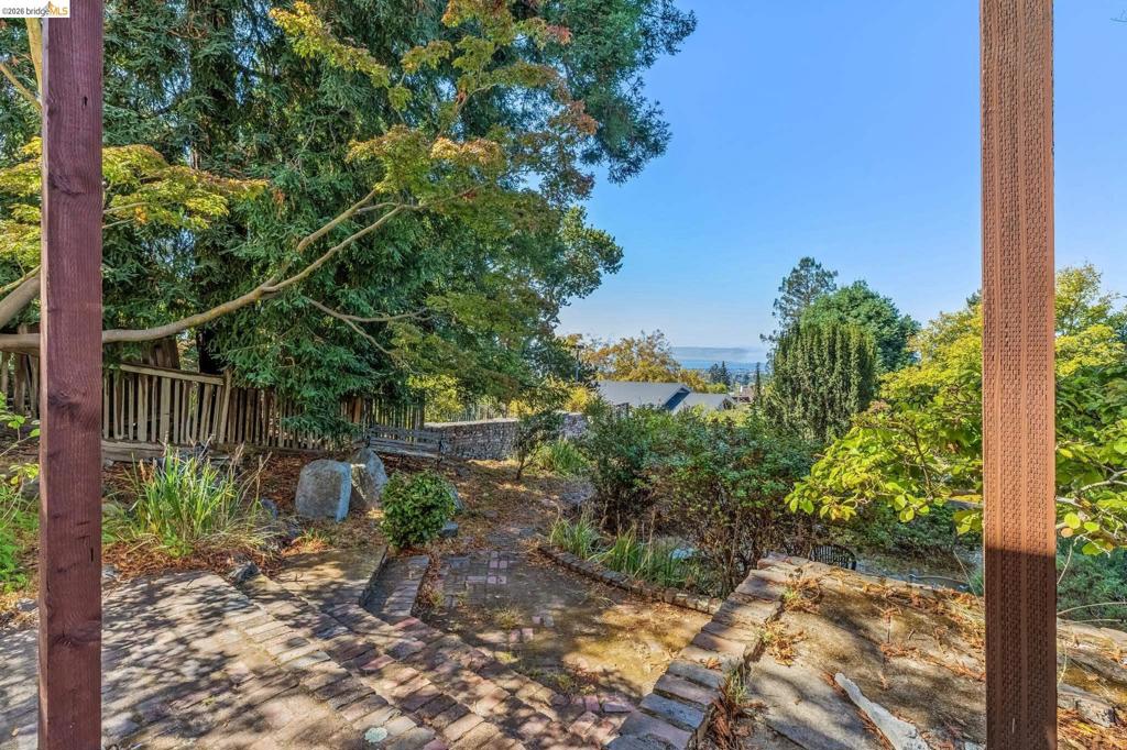 1466 Scenic Ave Property Photo 34
