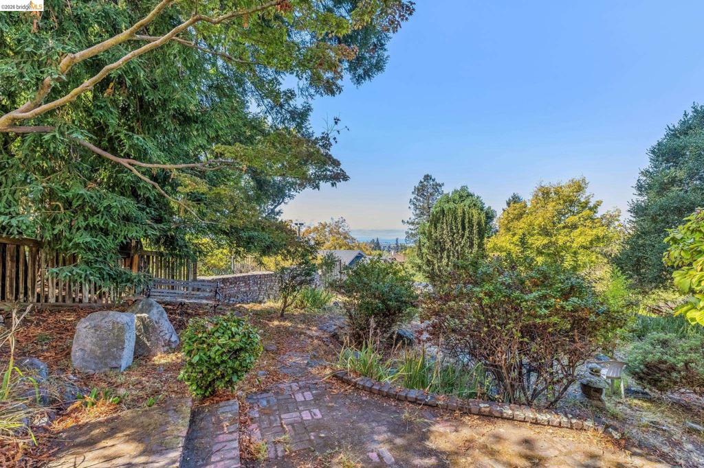 1466 Scenic Ave Property Photo 35