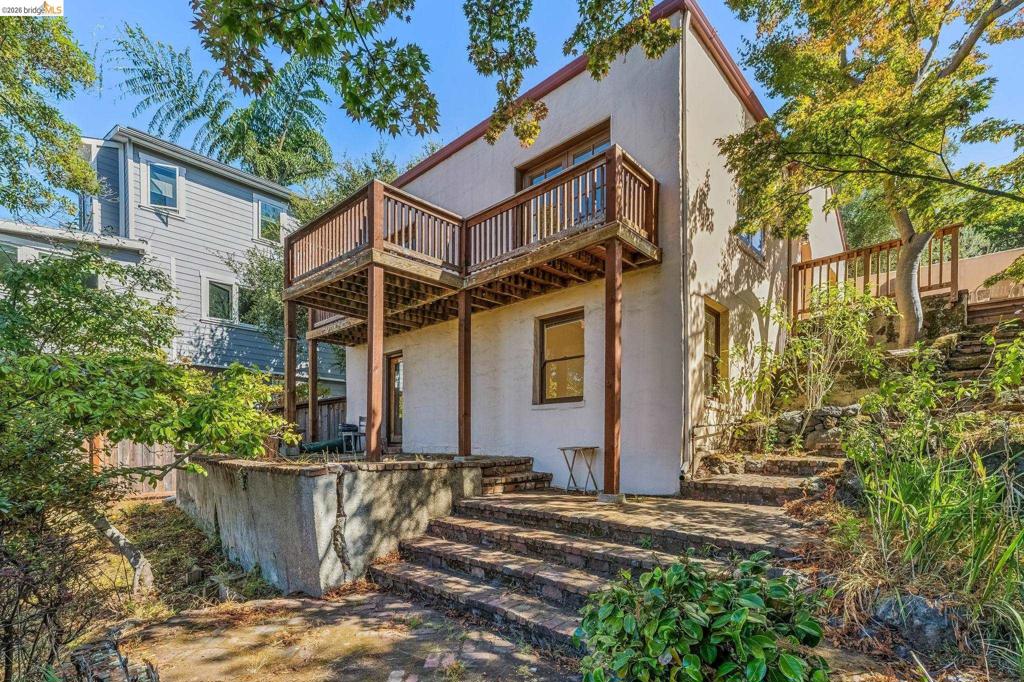 1466 Scenic Ave Property Photo 37