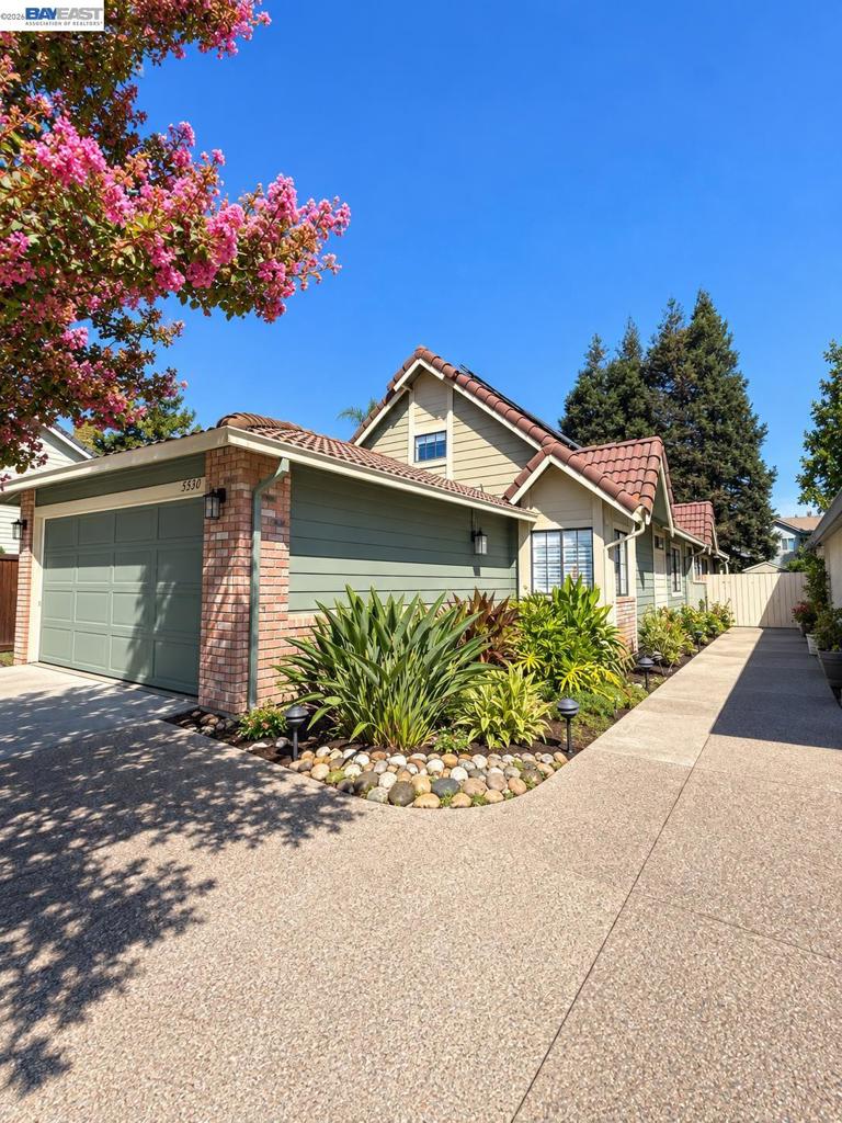 5520 Rainflower Dr Property Photo 1