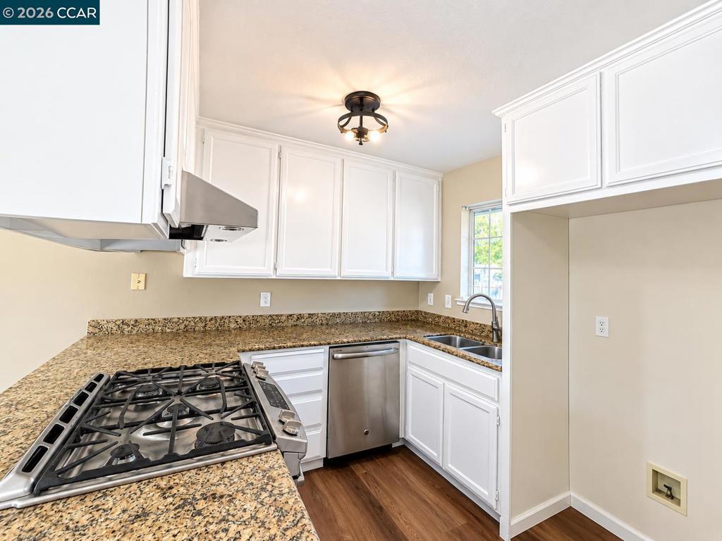 272 Toyanza Ct. Property Photo 5